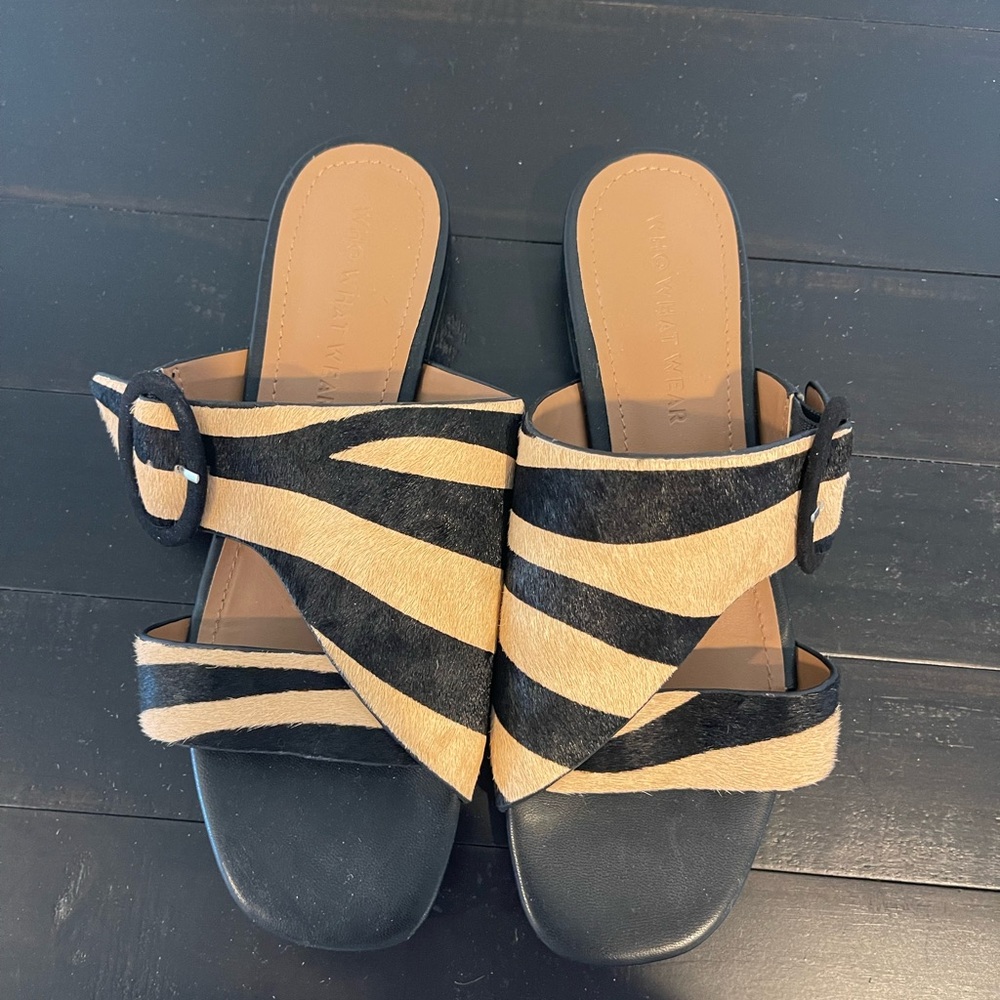 Who What Where giraffe print calf hair sandals size 7